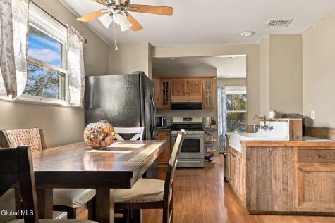 2504 Augustine Avenue Schenectady NY 12306