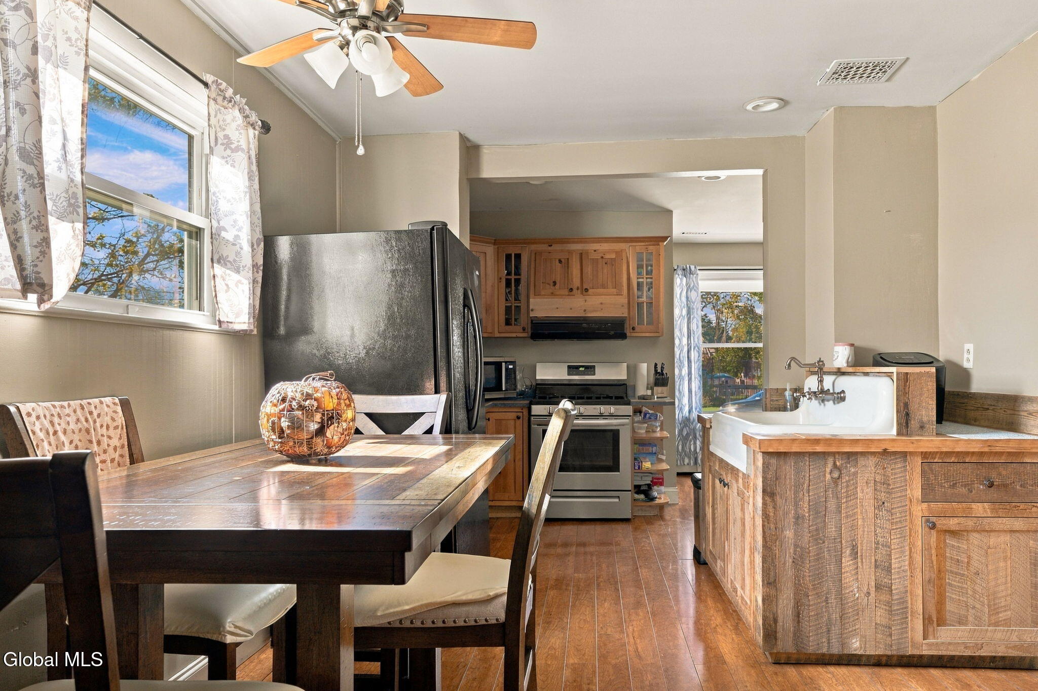 2504 Augustine Avenue Schenectady NY 12306