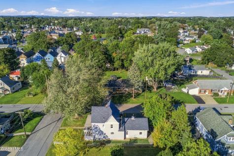 2504 Augustine Avenue Schenectady NY 12306