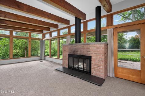323 Oakridge Drive Schenectady NY 12306