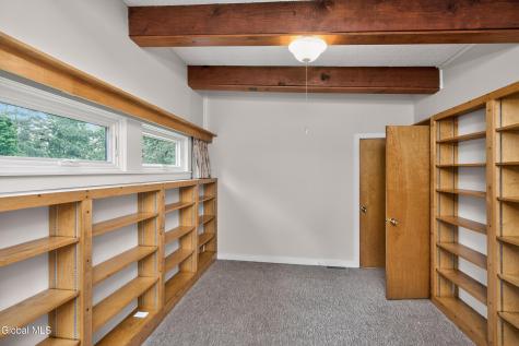 323 Oakridge Drive Schenectady NY 12306
