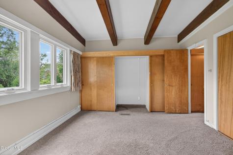 323 Oakridge Drive Schenectady NY 12306