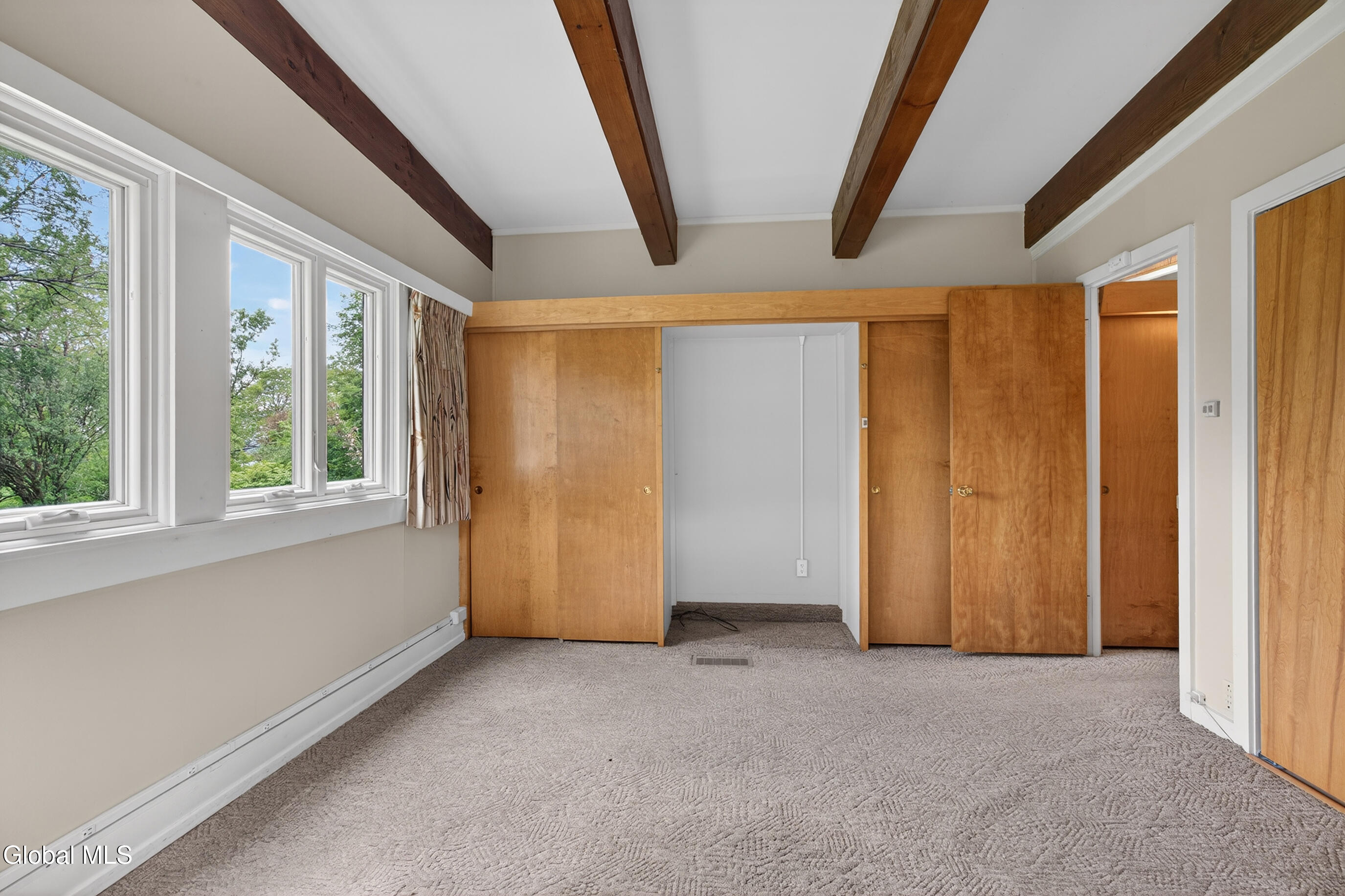 323 Oakridge Drive Schenectady NY 12306
