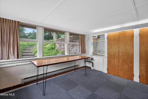 323 Oakridge Drive Schenectady NY 12306