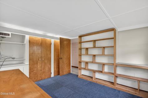 323 Oakridge Drive Schenectady NY 12306