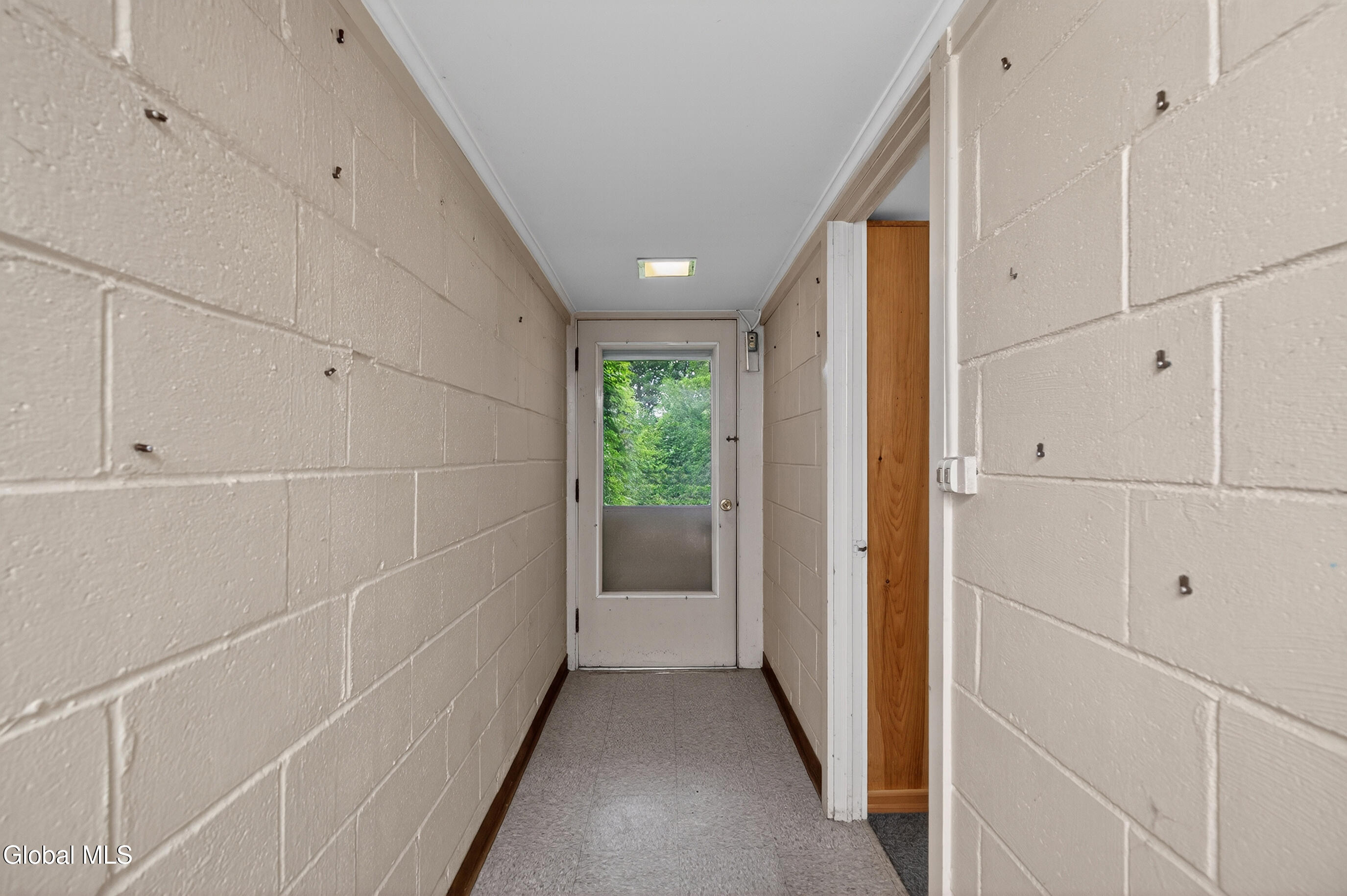 323 Oakridge Drive Schenectady NY 12306