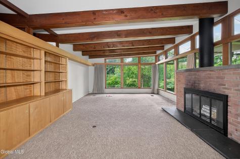 323 Oakridge Drive Schenectady NY 12306