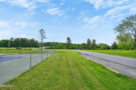 323 Oakridge Drive Schenectady NY 12306