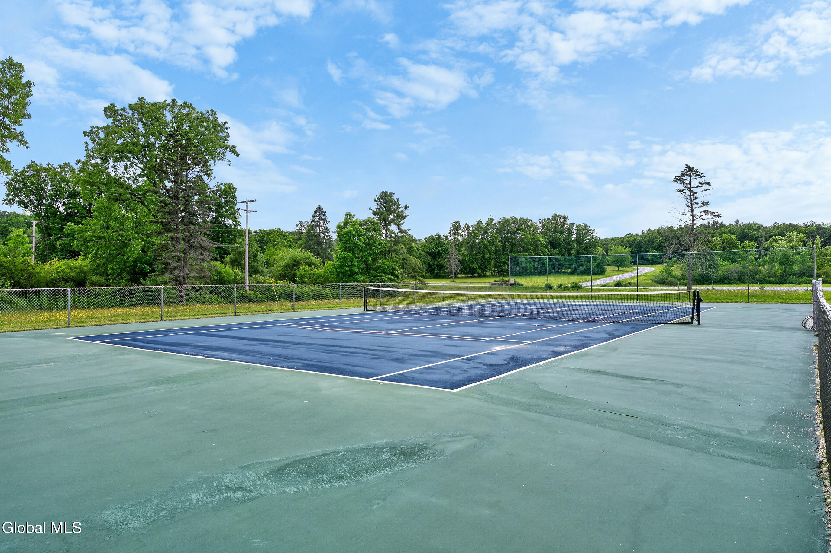 323 Oakridge Drive Schenectady NY 12306
