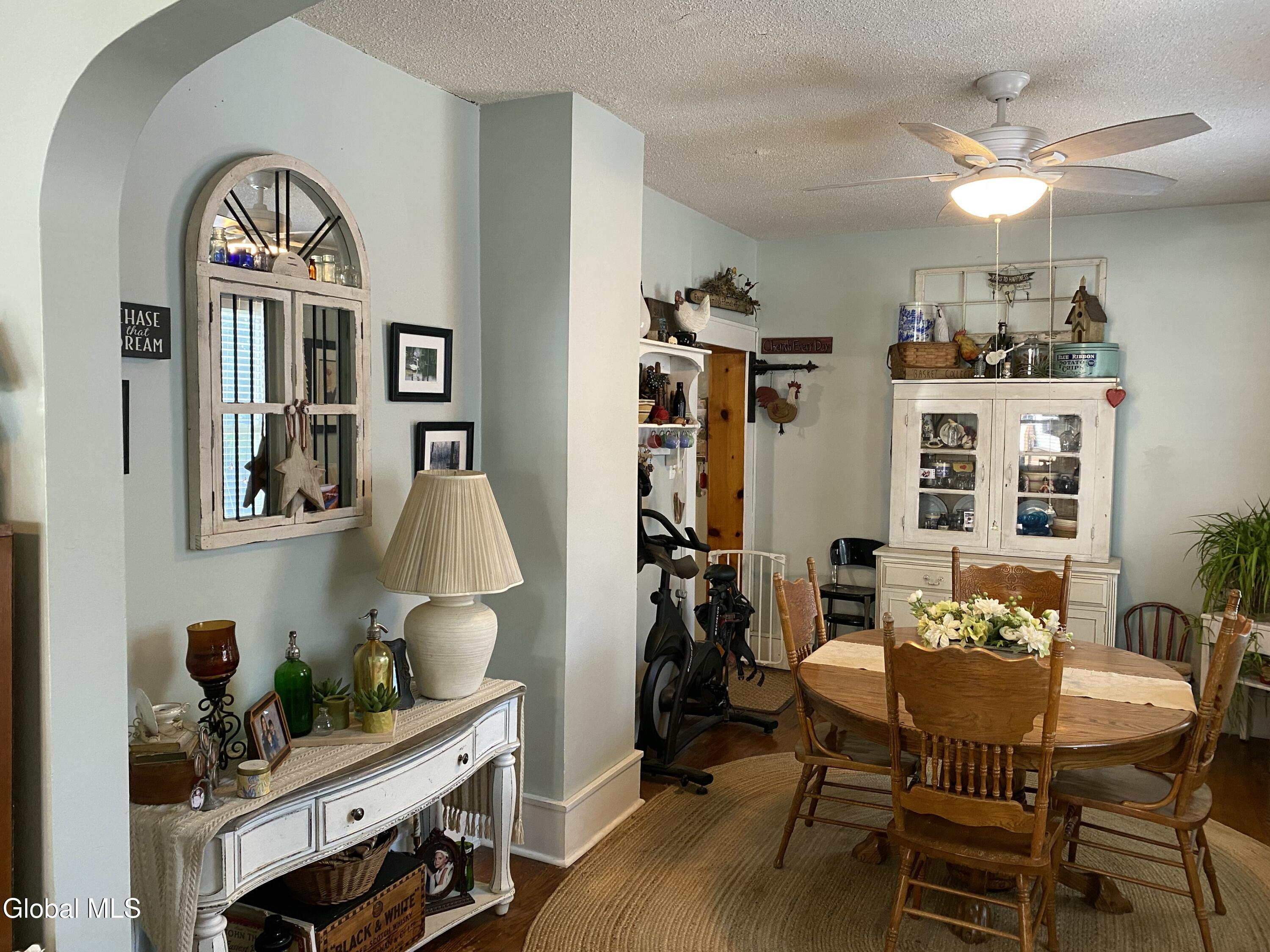 191 Brookside Avenue Amsterdam NY 12010