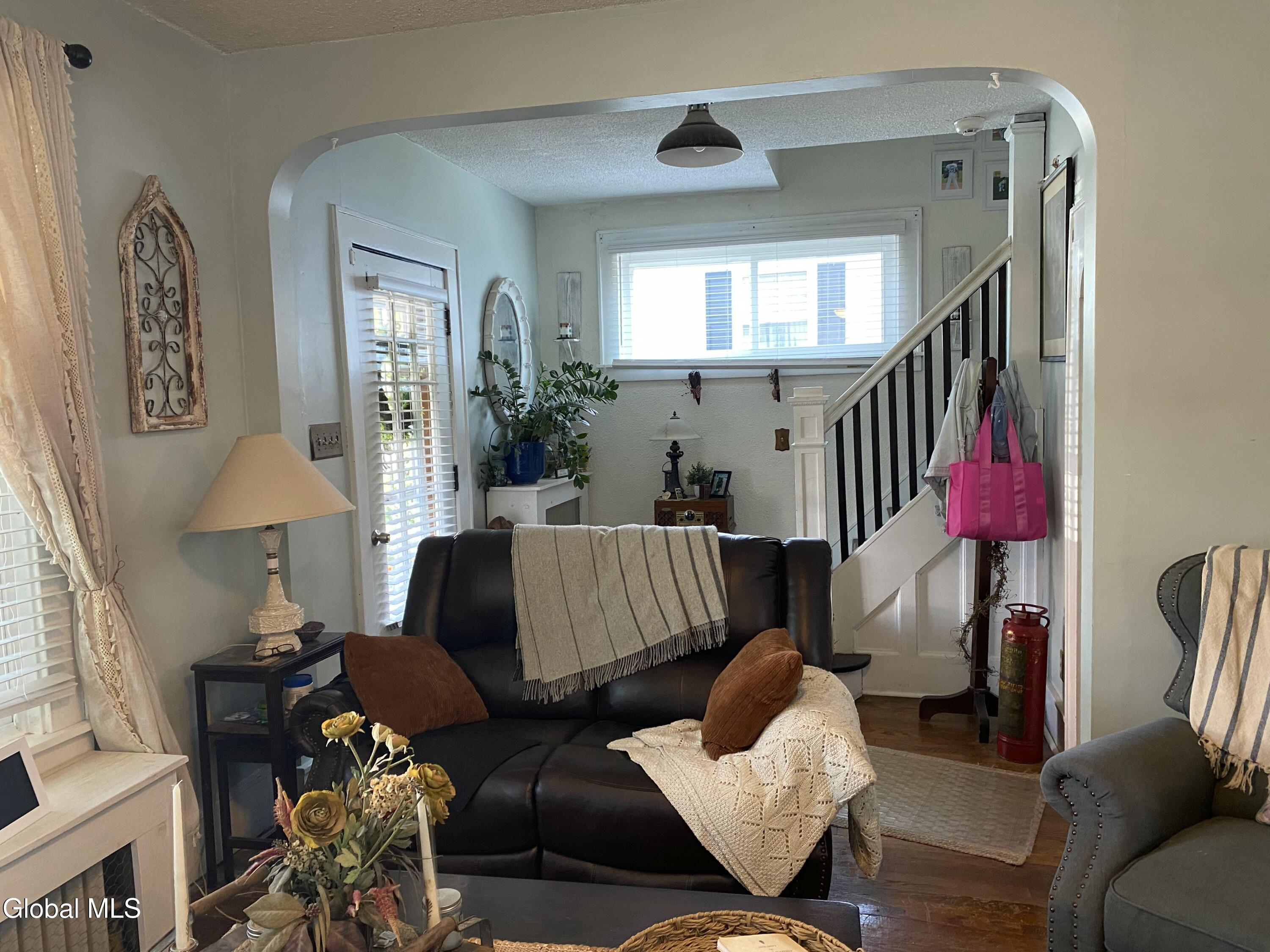 191 Brookside Avenue Amsterdam NY 12010
