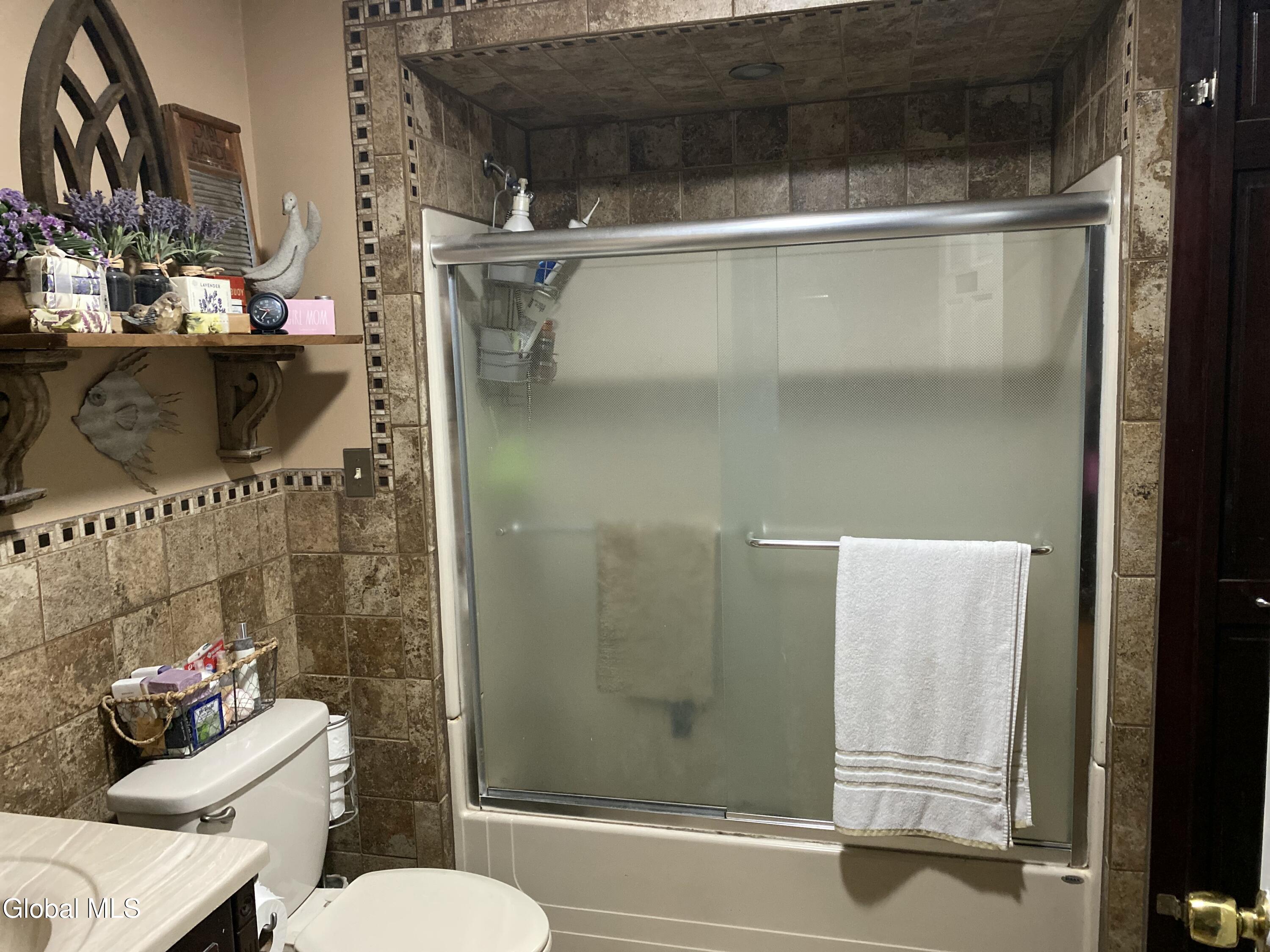 191 Brookside Avenue Amsterdam NY 12010