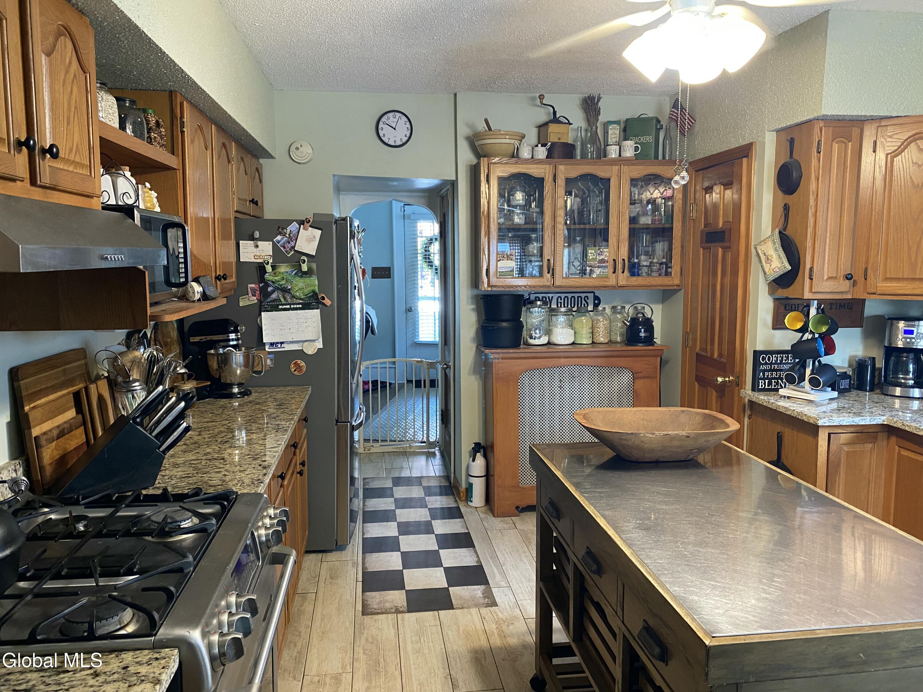 191 Brookside Avenue Amsterdam NY 12010