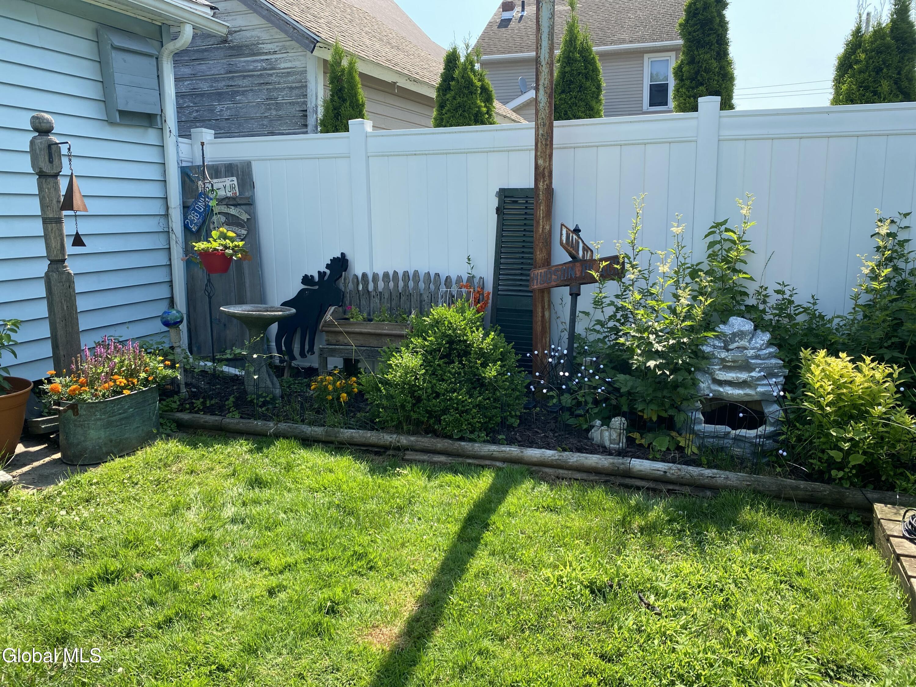 191 Brookside Avenue Amsterdam NY 12010