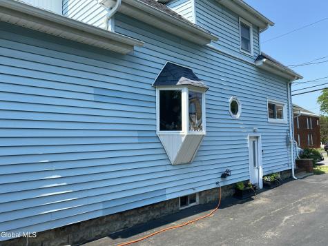 191 Brookside Avenue Amsterdam NY 12010