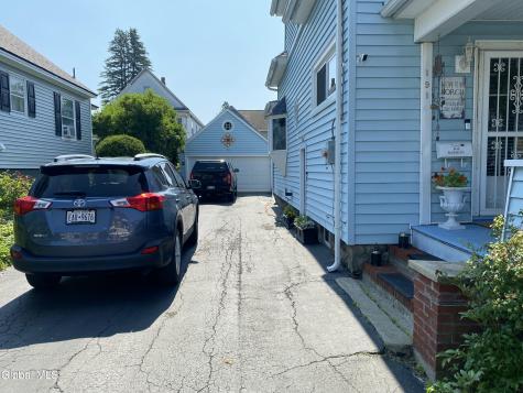 191 Brookside Avenue Amsterdam NY 12010