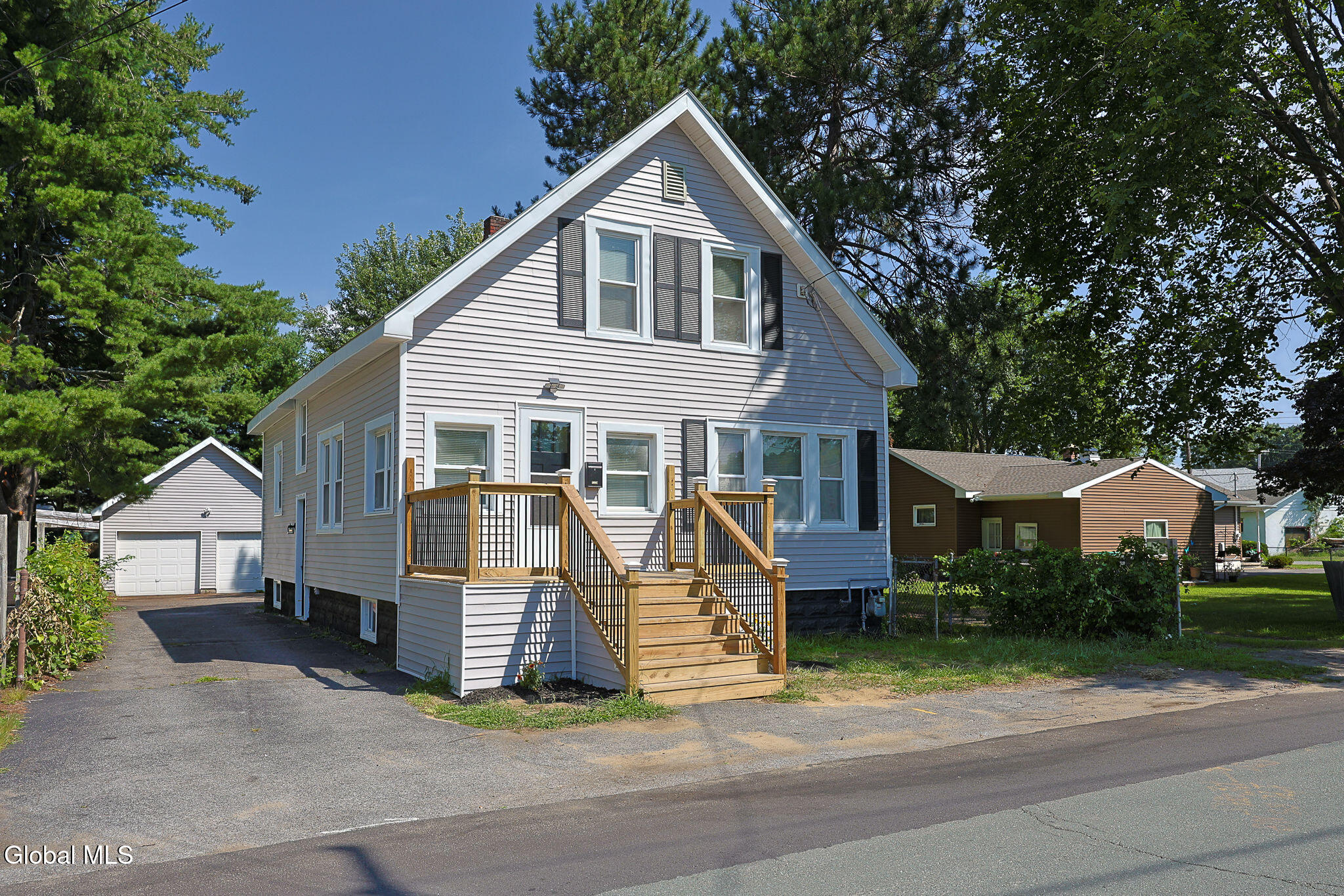 3 Tulip Street Rotterdam NY 12306