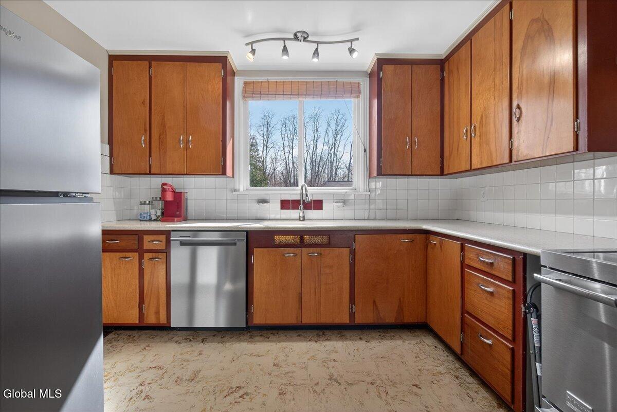 227 Sugar Hill Road Rexford NY 12148