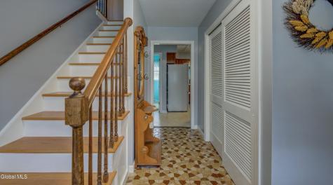 8 Pinewood Drive Glenville NY 12302