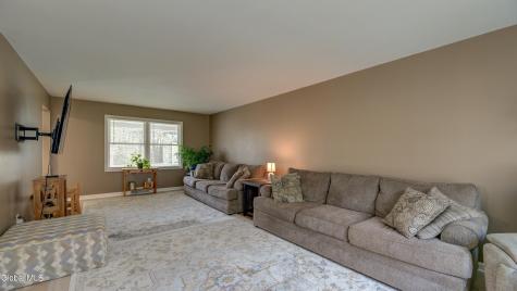 8 Pinewood Drive Glenville NY 12302