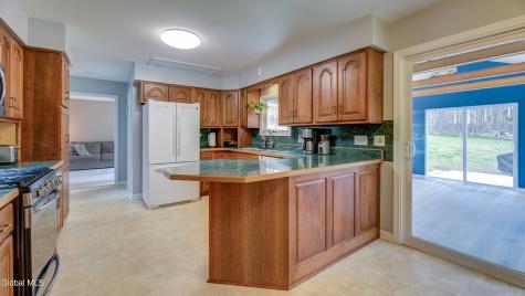 8 Pinewood Drive Glenville NY 12302