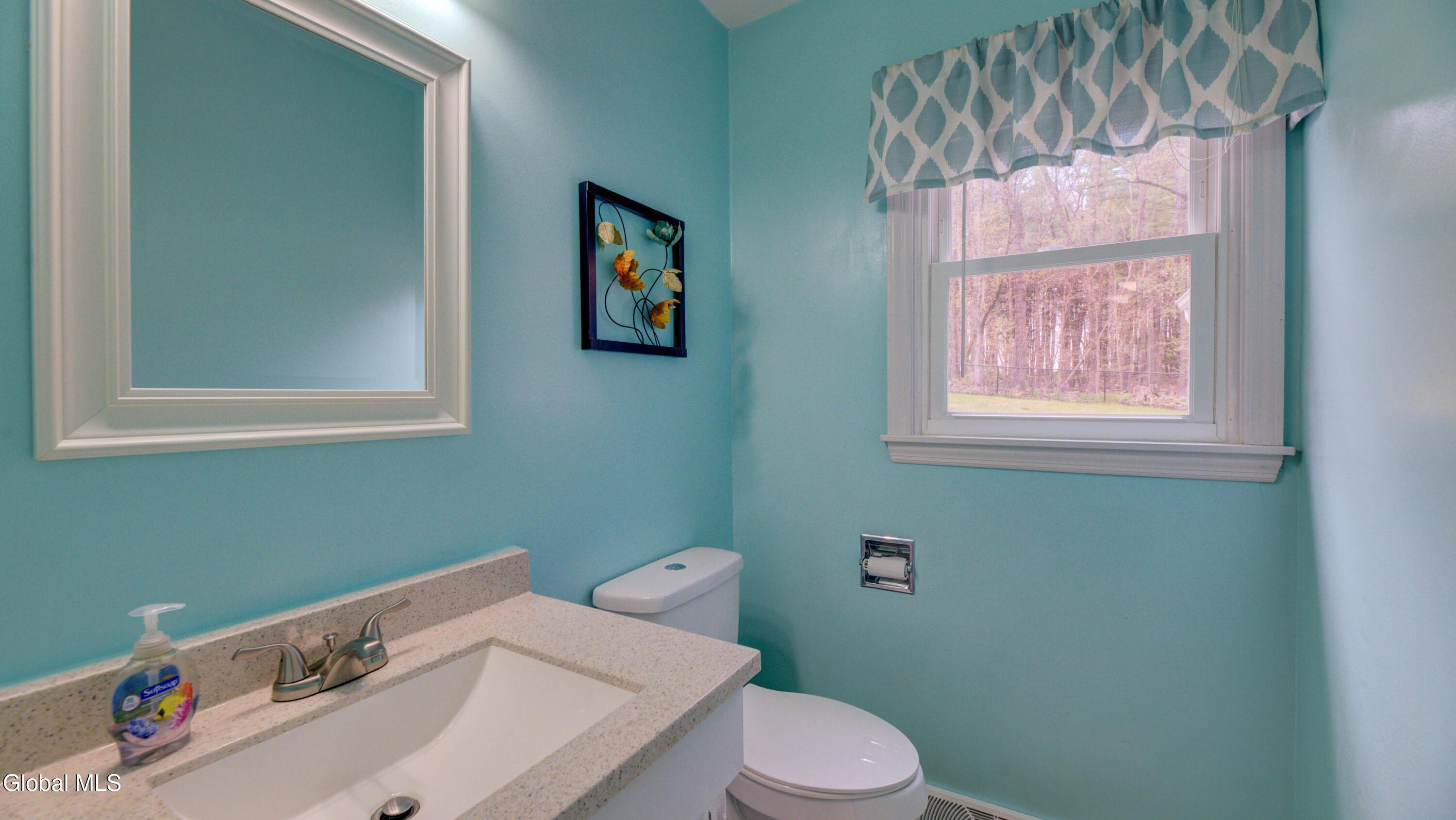 8 Pinewood Drive Glenville NY 12302