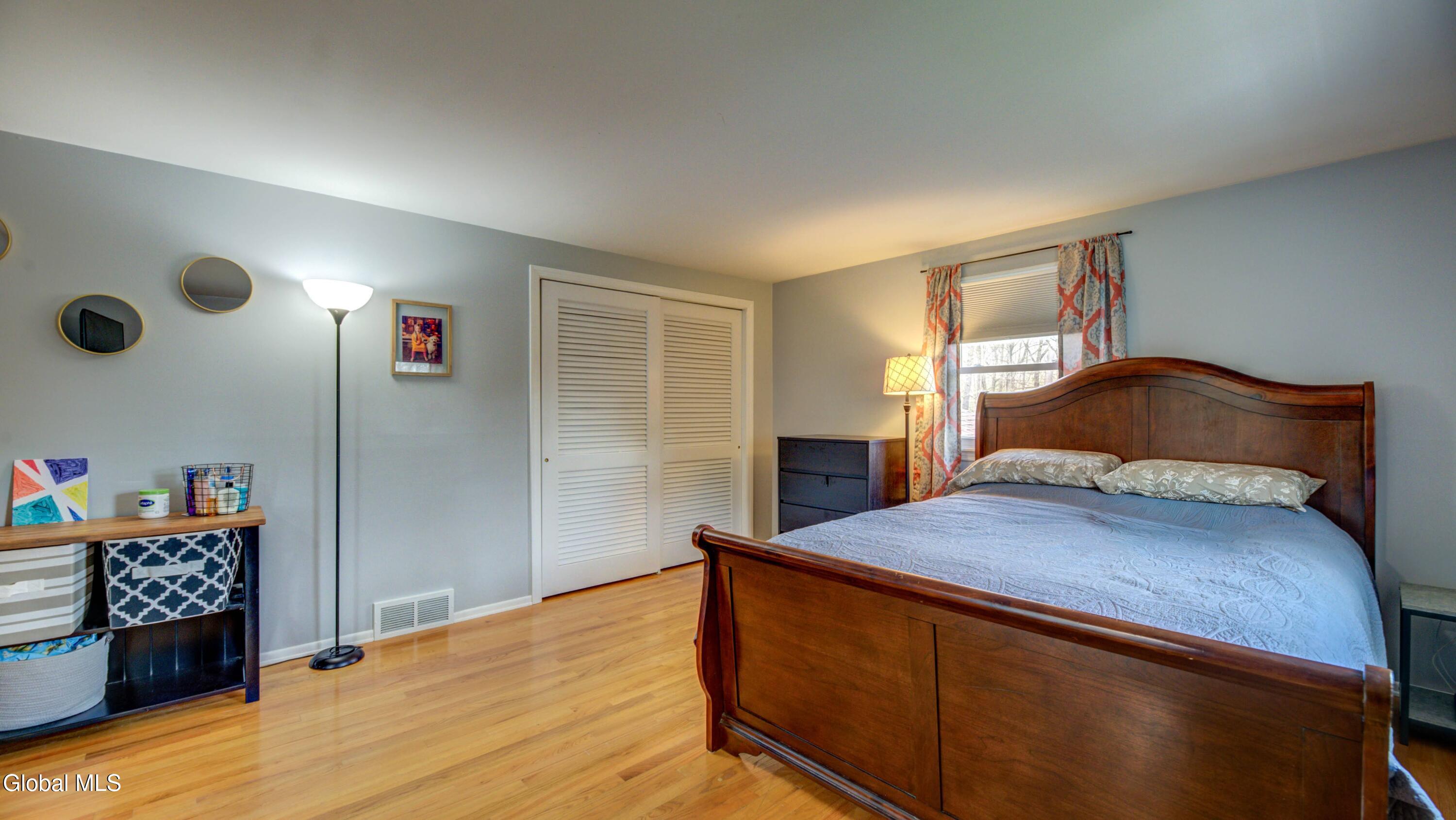 8 Pinewood Drive Glenville NY 12302