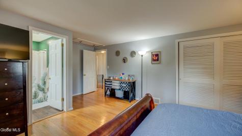 8 Pinewood Drive Glenville NY 12302