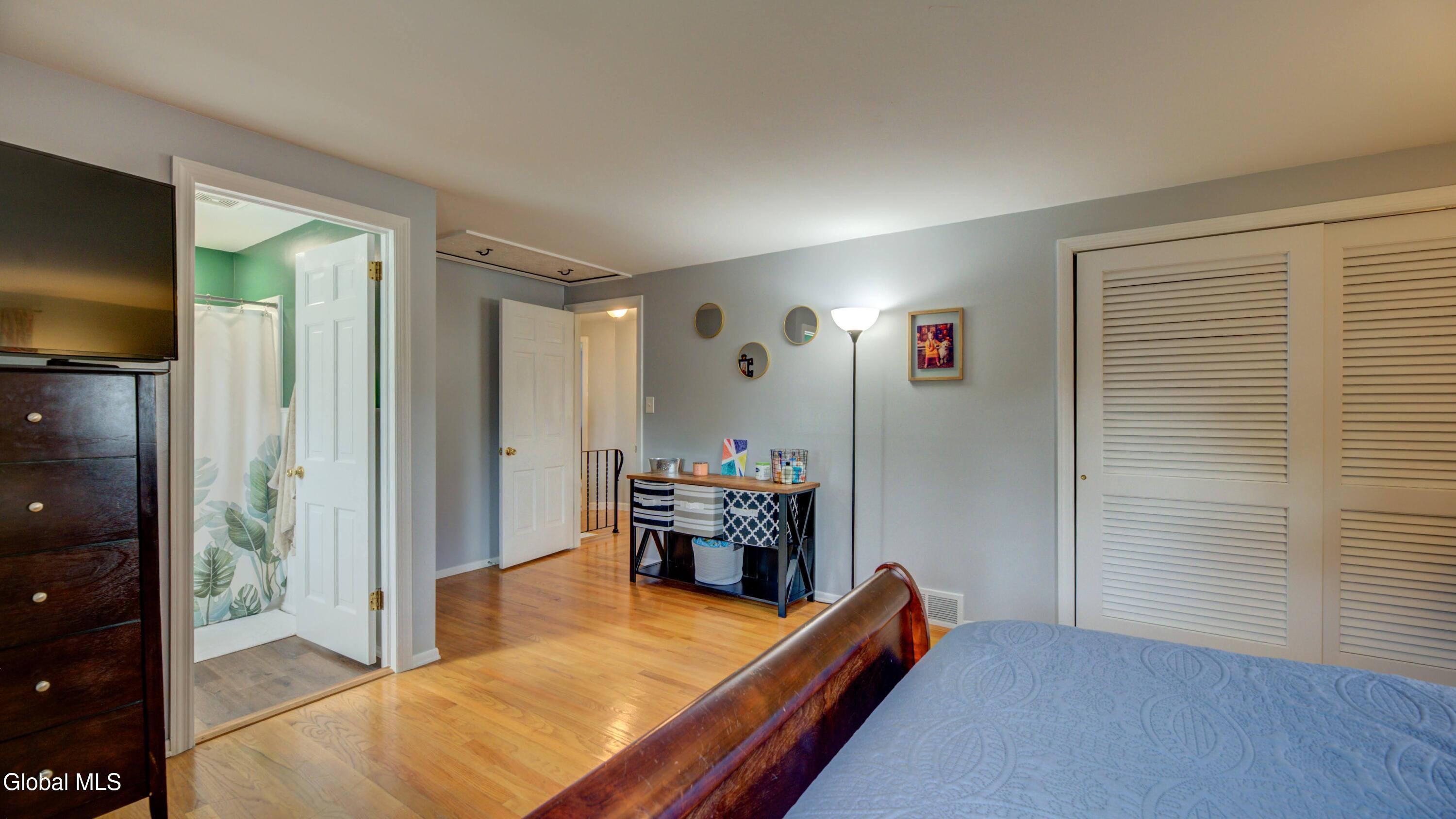 8 Pinewood Drive Glenville NY 12302