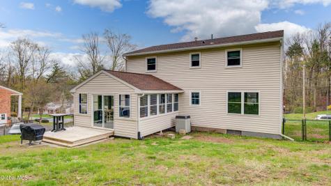 8 Pinewood Drive Glenville NY 12302