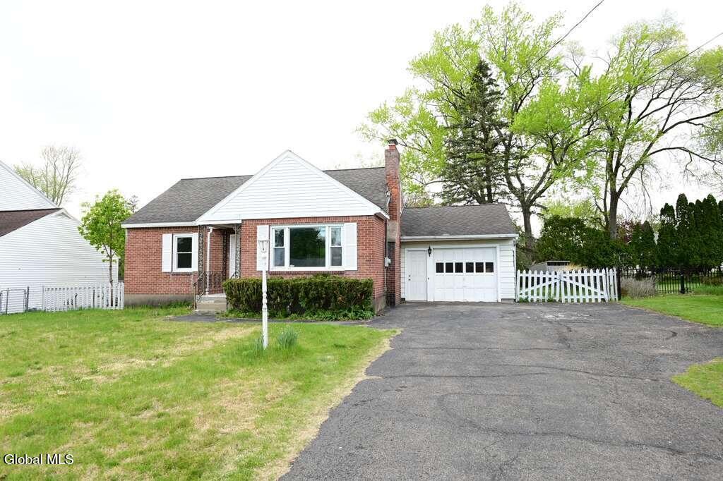 115 S Arrow Street Schenectady NY 12304