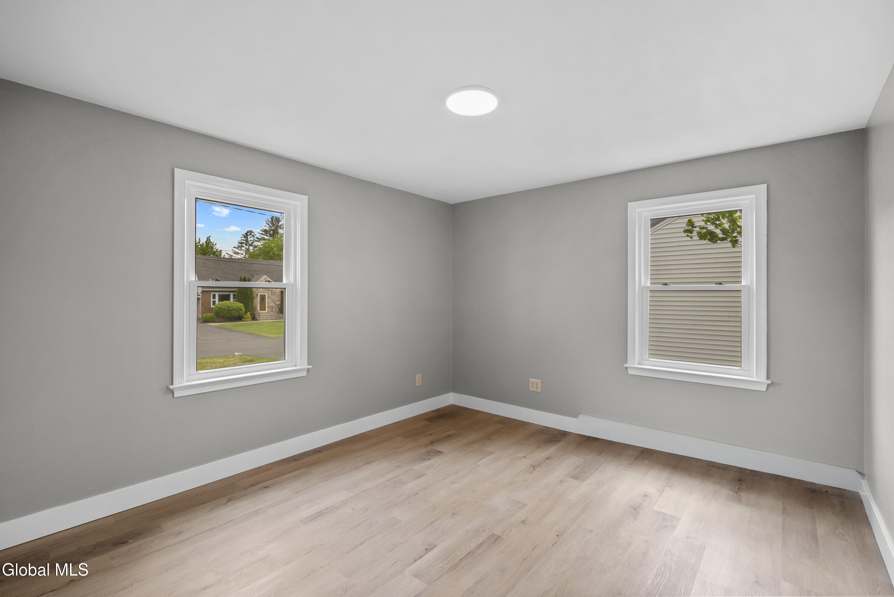 115 S Arrow Street Schenectady NY 12304