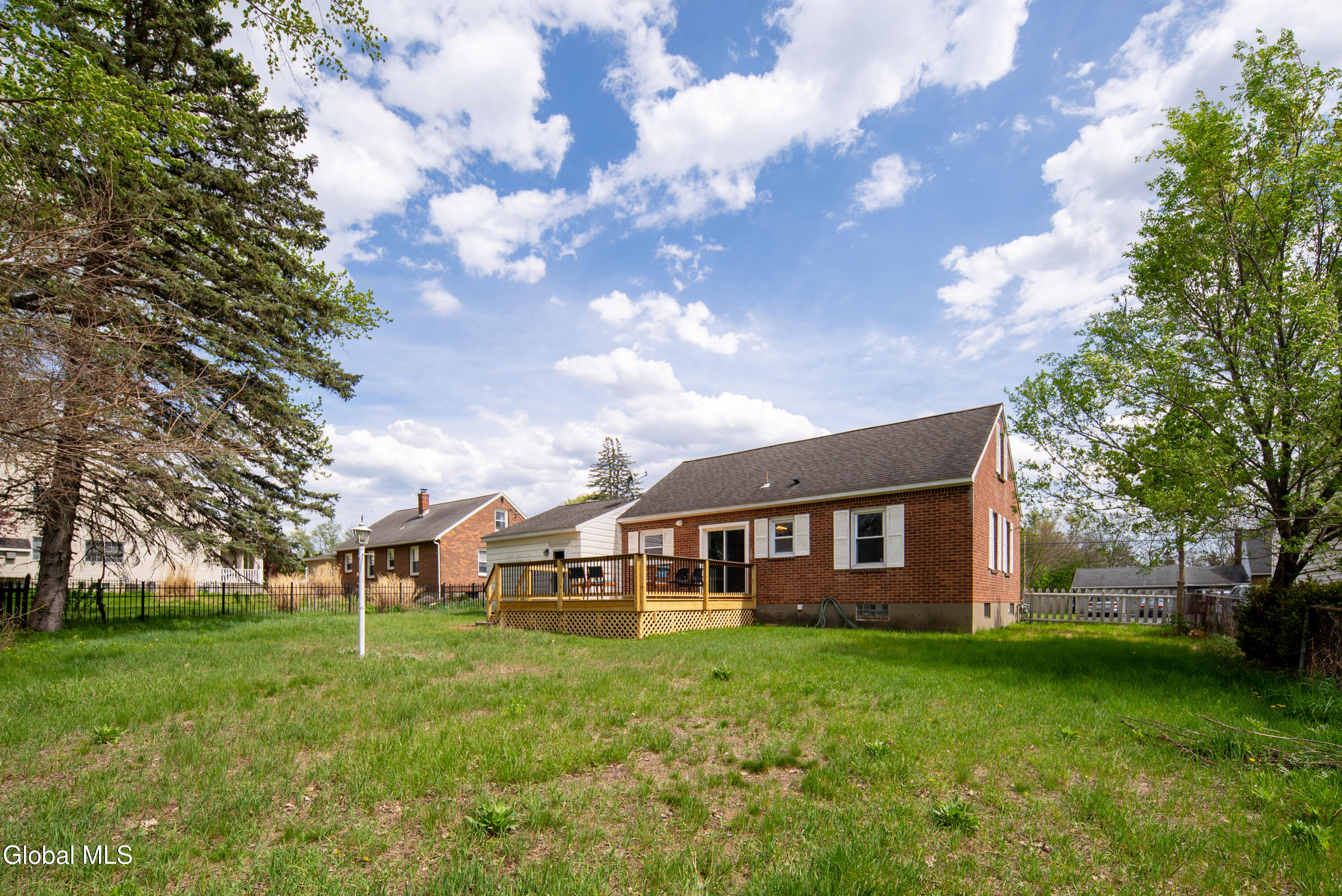115 S Arrow Street Schenectady NY 12304