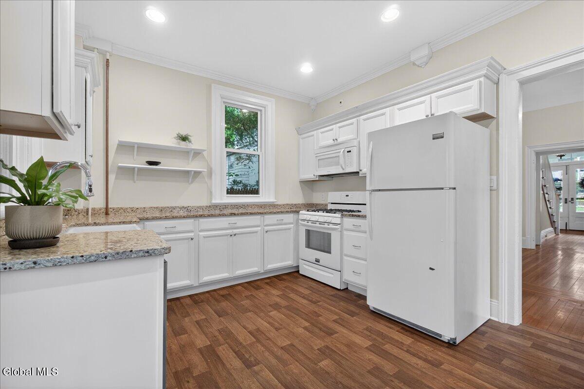 121 Maple Avenue Troy NY 12180