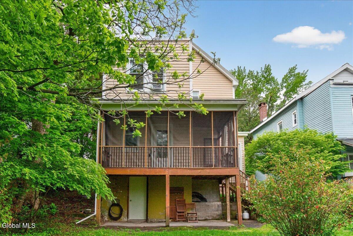 121 Maple Avenue Troy NY 12180