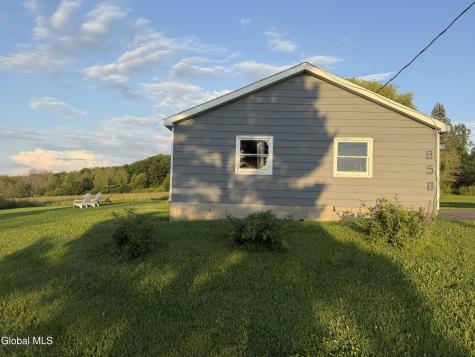 858 Oak Hill Road Esperance NY 12066