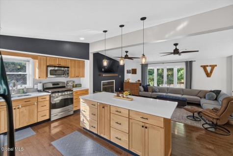 24 Pickering Lane Troy NY 12180