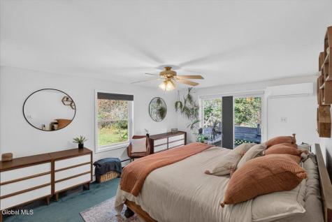 24 Pickering Lane Troy NY 12180