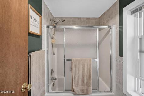 24 Pickering Lane Troy NY 12180
