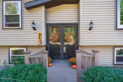 24 Pickering Lane Troy NY 12180