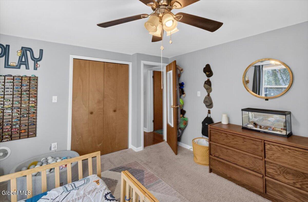 24 Pickering Lane Troy NY 12180