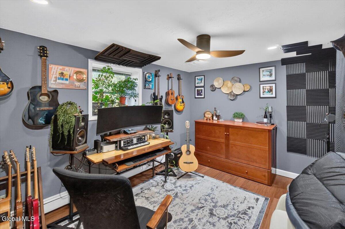 24 Pickering Lane Troy NY 12180