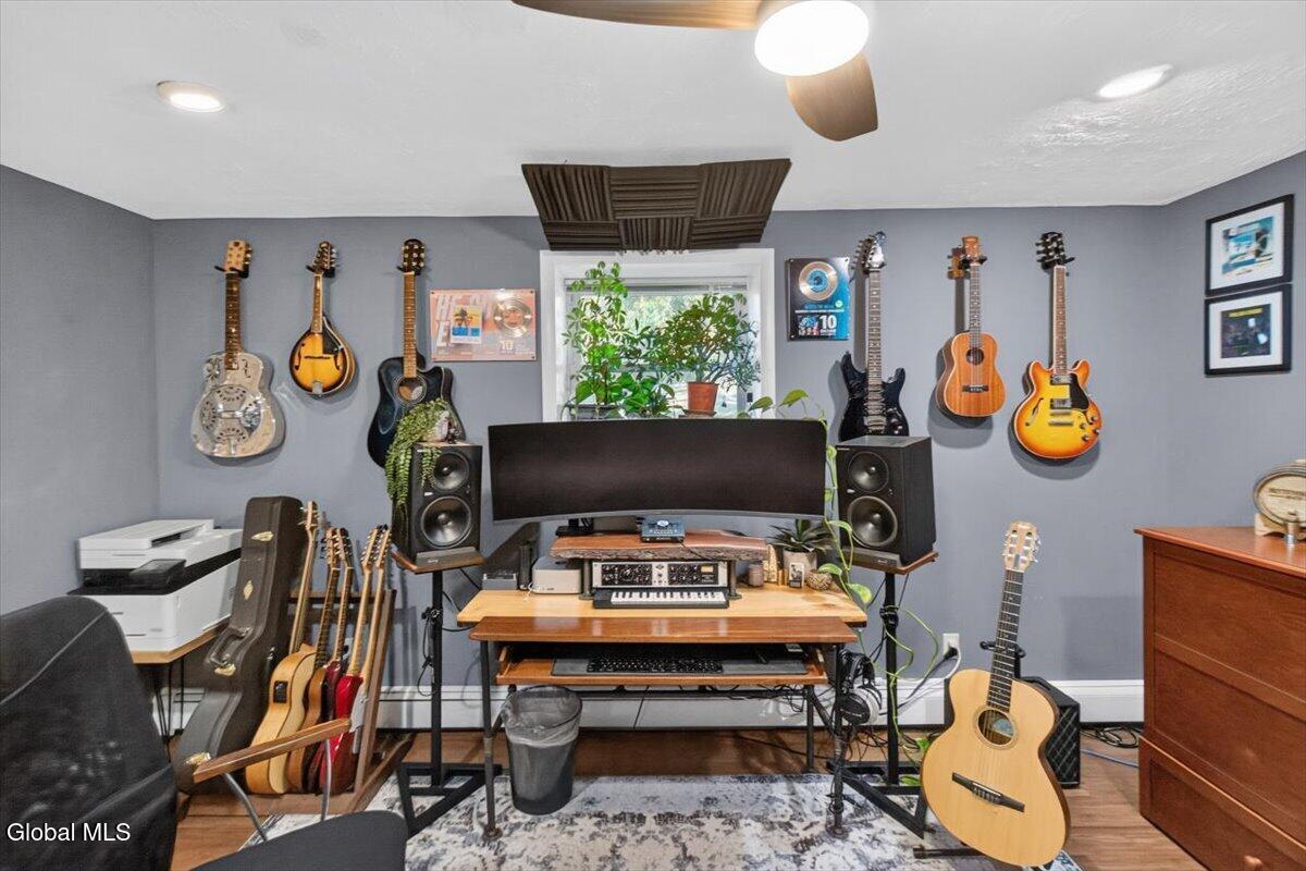 24 Pickering Lane Troy NY 12180
