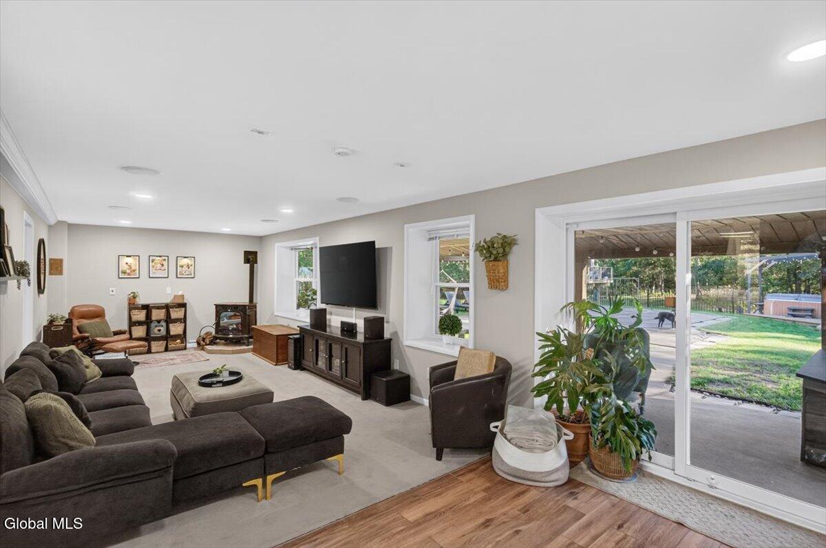 24 Pickering Lane Troy NY 12180