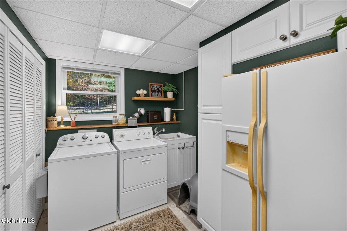 24 Pickering Lane Troy NY 12180