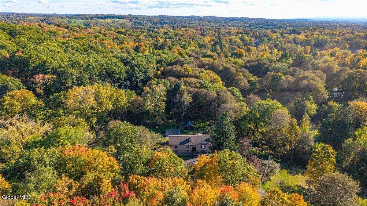 24 Pickering Lane Troy NY 12180
