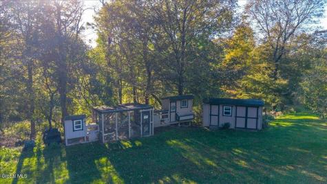 24 Pickering Lane Troy NY 12180