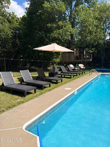 24 Pickering Lane Troy NY 12180