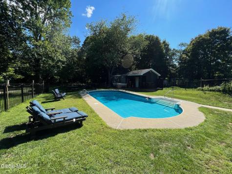24 Pickering Lane Troy NY 12180