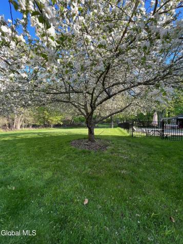 24 Pickering Lane Troy NY 12180